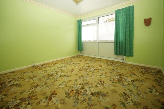 bed1.jpg
