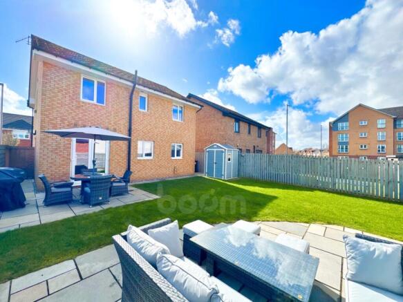 Roundhouse Circle, Renfrew garden