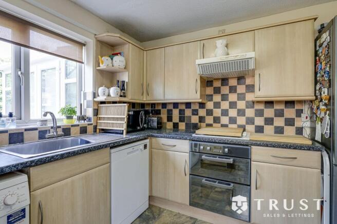 3 bed Detached for sale Image 4