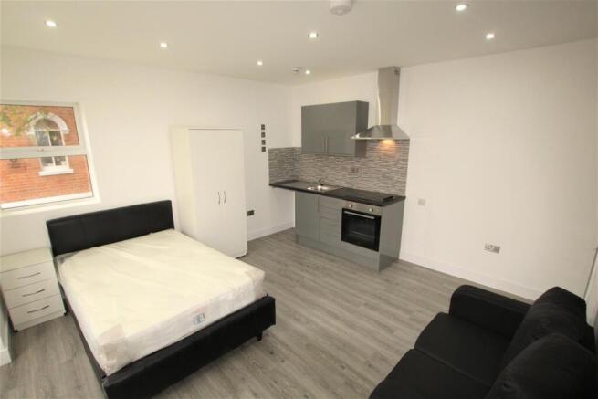 Bedroom/Lounge