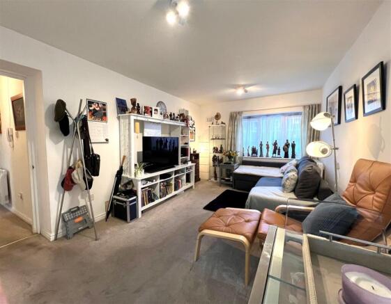 Living Room...jpg