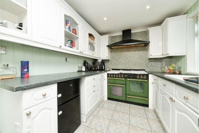 3 bed Semi-Detached for sale Image 9