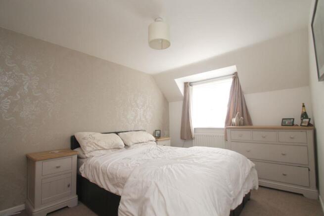 bed1.jpg