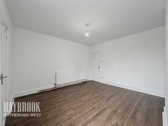 2 bed Semi-Detached for sale Image 8
