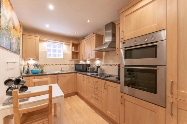 Flat 4, Claremont House By Ralph Media Group00716-