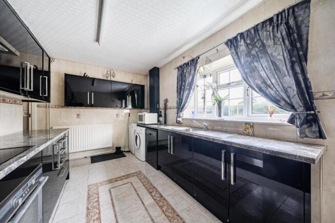 Kitchen - New Pictures.jpg