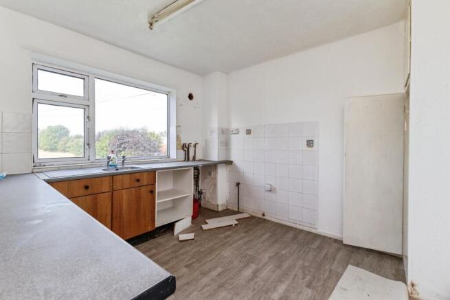 2 bed Flat for sale Image 4