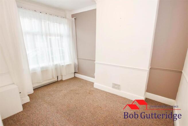 BAY FRONTED SITTING ROOM