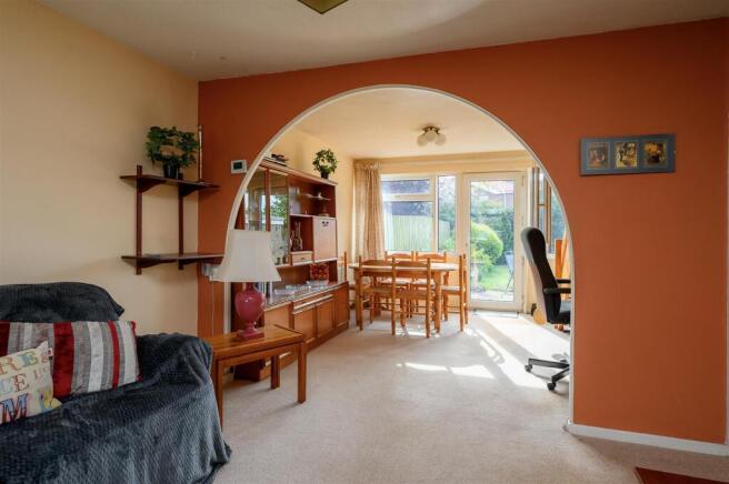 THROUGH LIVING DINING