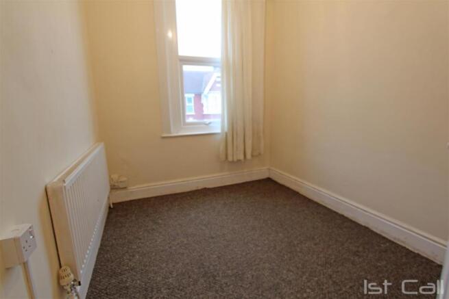 bedroom 4.jpg