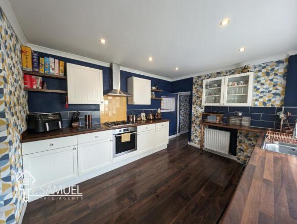 Kitchen 1