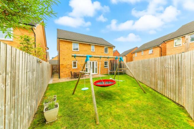 4 bed Detached for sale Image 10
