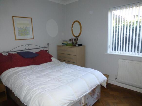 36Oakbed2.JPG