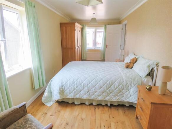 Master Bedroom 2.JPG