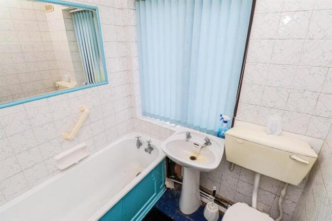 HOUSE BATHROOM/W.C.