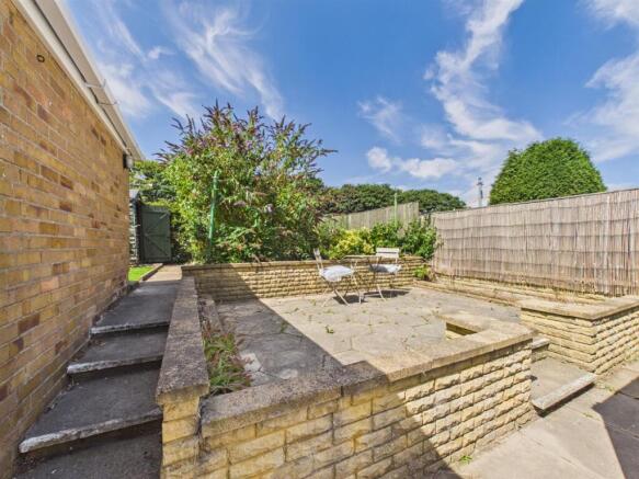 2 bed Semi-Detached Bungalow for sale Image 11