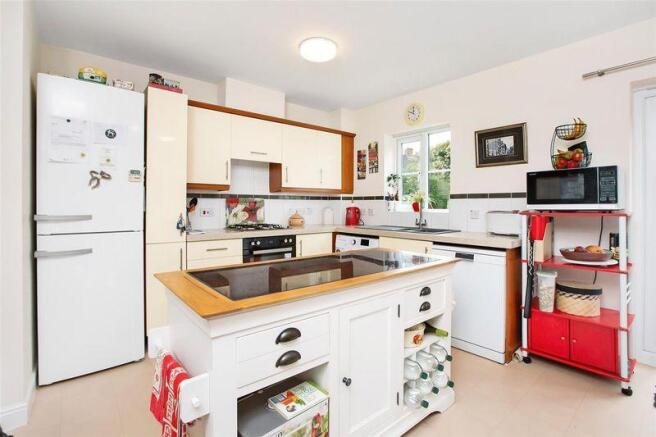 kitchen/dining...