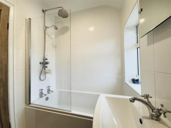 HOUSE BATHROOM
