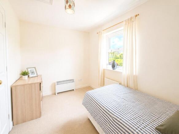 2 bed Terraced for sale Image 11