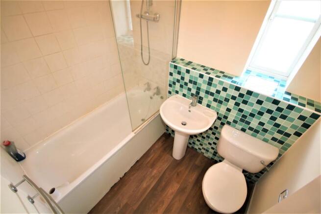 Family Bathroom.JPG