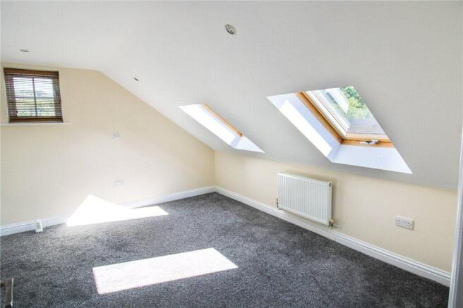 3 bed Apartment for sale Image 11