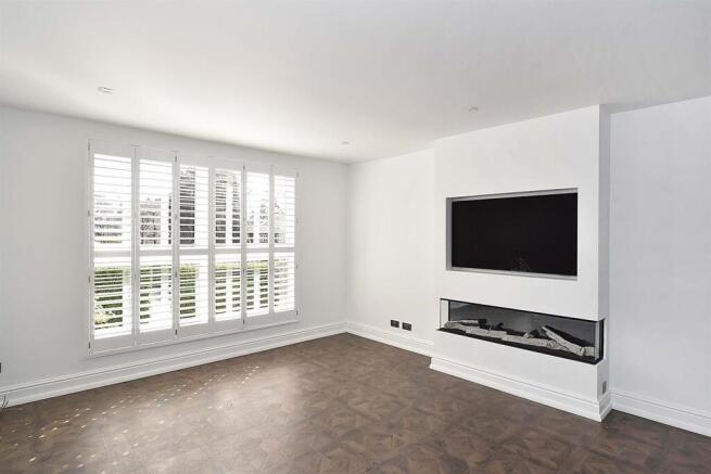 8 Bow Green new lounge2.jpg