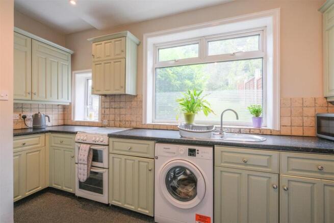 2 bed Terraced for sale Image 6