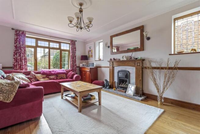 27 Withdean Avenue-004.JPG