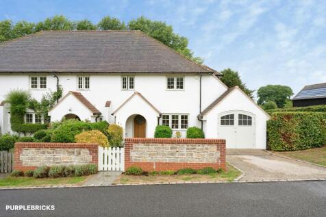 Wallace Square, Petworth, GU28