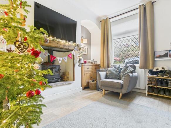 CAM03729G0-PR0196-STILL012