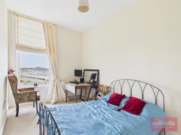 2 bed Flat for sale Image 12