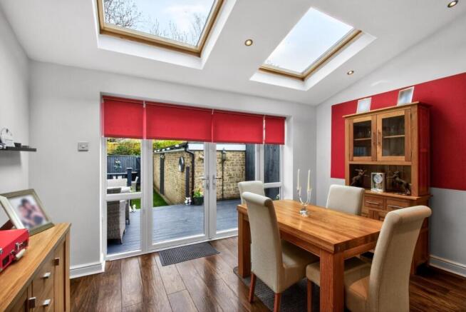 3 bed Terraced for sale Image 7