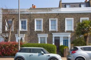 40, Chestnut Grove, London SW12 8JD