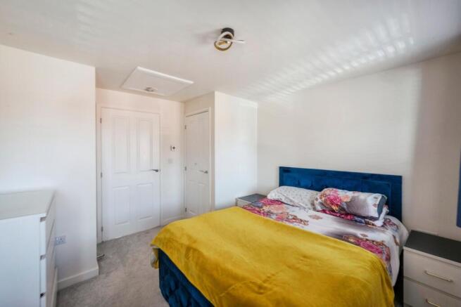 3 bed Semi-Detached for sale Image 11