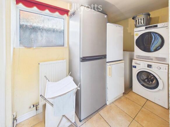 4 bed Detached for sale Image 7