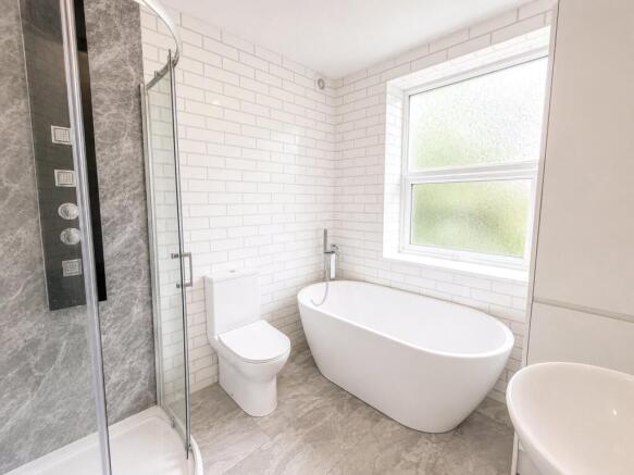 4 bed Semi-Detached for sale Image 10