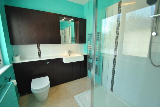 Shower Room / Wc