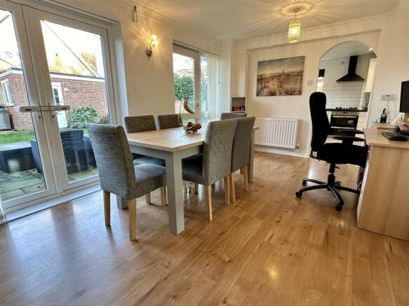 family/dining room