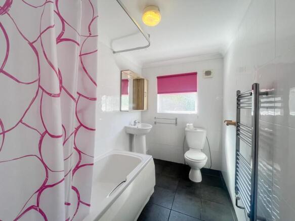 2 bed Terraced for sale Image 9