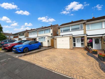 Frensham Close, Cheslyn Hay, Staffordshire