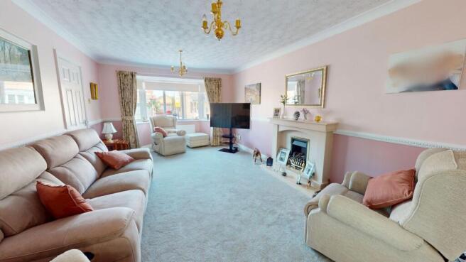 4 bed Detached for sale Image 5