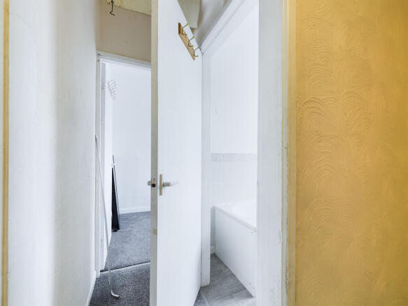 2 bed End of Terrace to rent Image 8