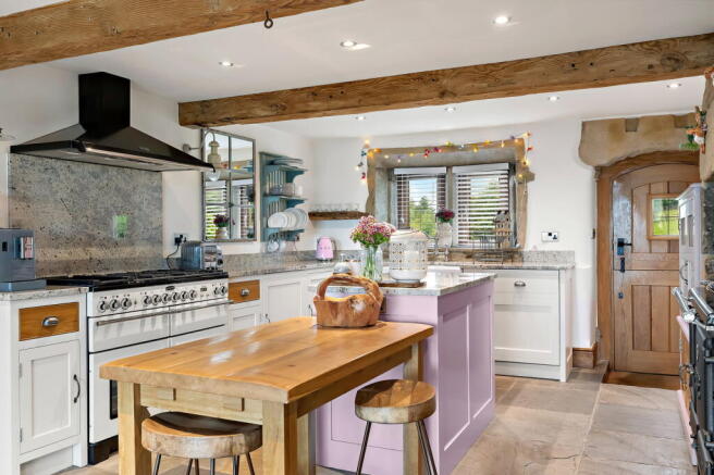 4 bed Farm House for sale Image 8