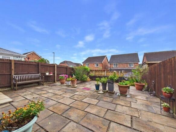 3 bed Link Detached House for sale Image 10