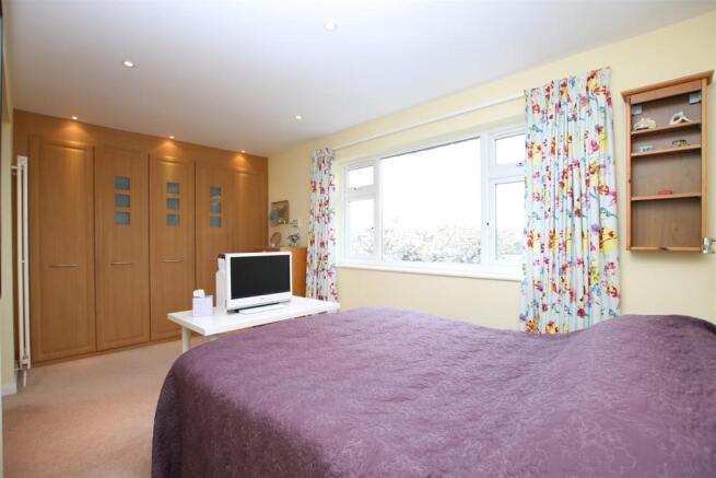 Bedroom 1.JPG