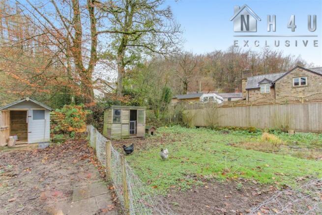 KENNELS / OUTBUILDINGS: