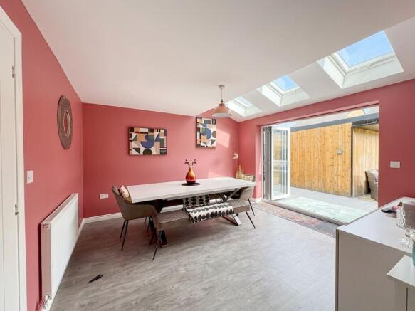 4 bed Detached for sale Image 5