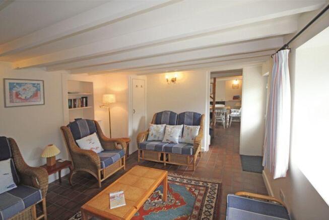 LOUNGE 1