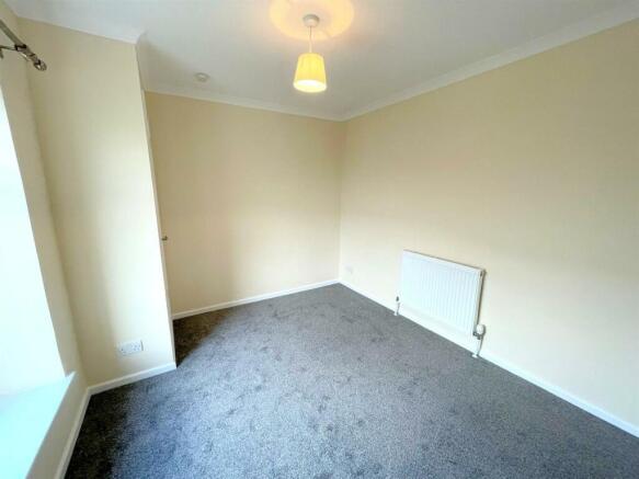 Bedroom 2a.jpg