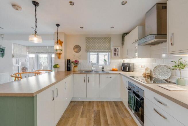 Clare Close, Papworth Everard, Cambridge, Cambridgeshire, CB23 3AU photo 3